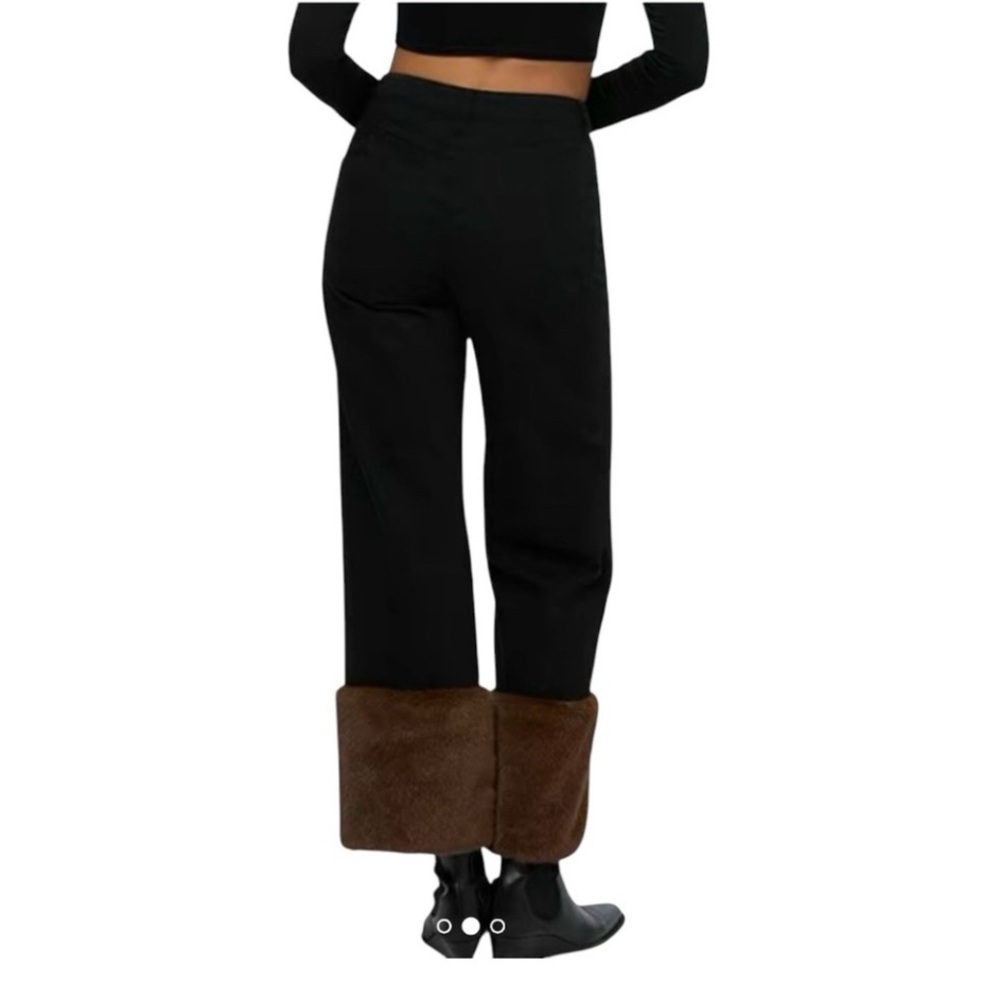0856. Faux Fur Straight Leg Jeans - Picture 4 of 5